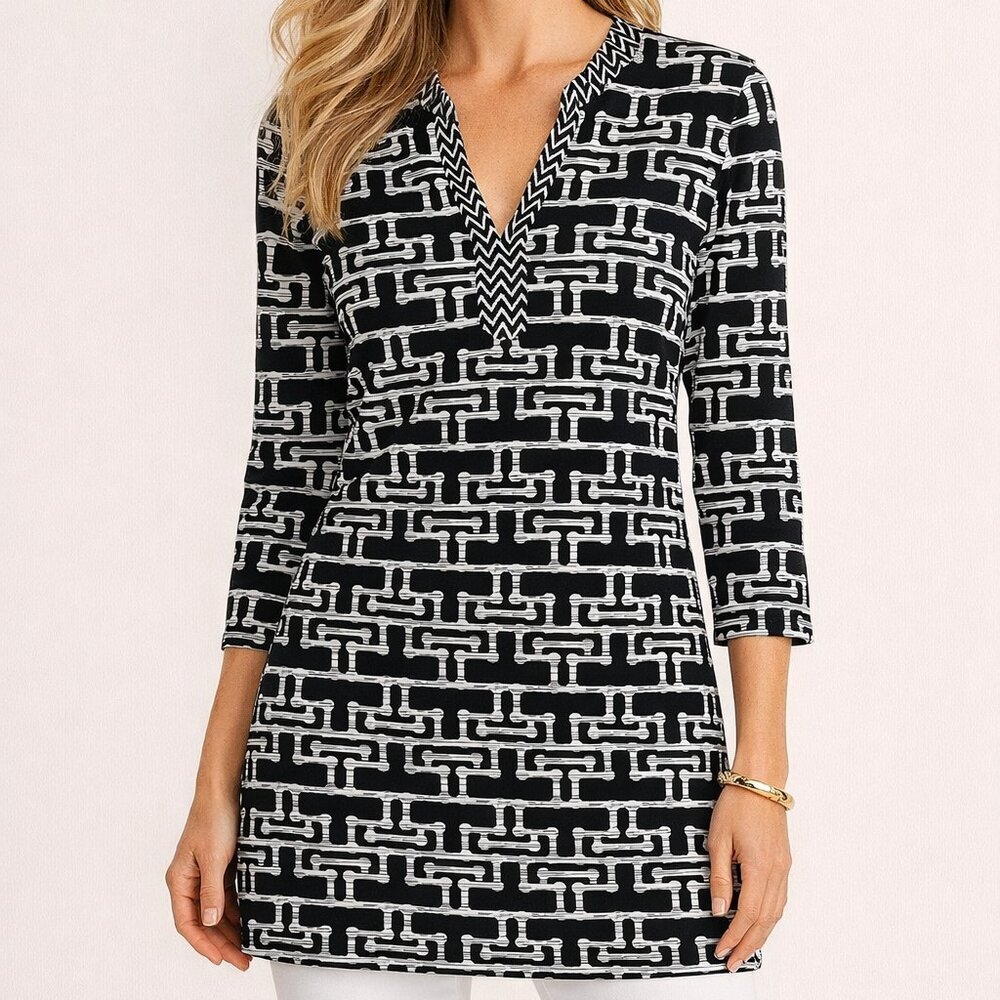 J. McLaughlin Black White Geometric Print Tunic Top Small V-Neck 3/4 Sleeve - Picture 1 of 10